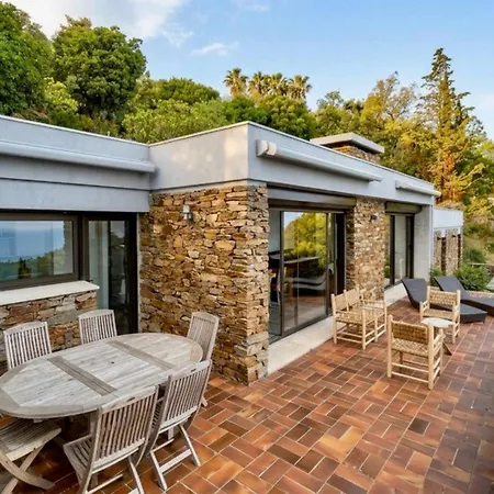 Casa-gaou-benat : En Bord De Avec Vues Villa